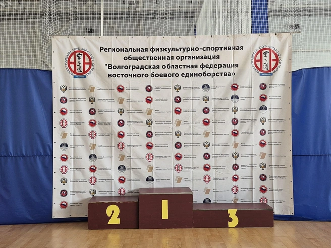 Победителей соревнований ожидал традиционный пьедестал почета. | Источник: Ирина Яковлева / V1.RU