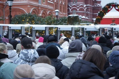 Толпы в центре Москвы: фоторепортаж с Красной площади