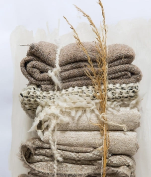 Ручная вышивка, фактурность и принты: тренды в дизайне текстиля