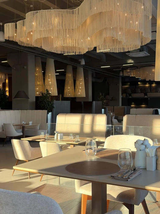 В Петербурге открылся ресторан «Парус»: гастроориентир с видом на Неву | Источник: ООО «СИНОПСКАЯ»