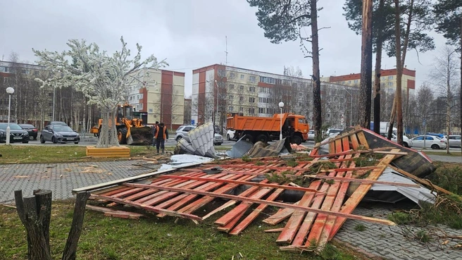 Порывы ветра в Когалыме достигали до 20 метров в секунду | Источник: Тимур Агадуллин / T.me