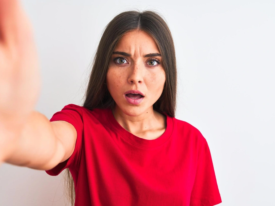 Красива или нет: почему вы не нравитесь себе на фото | marieclaire.ru