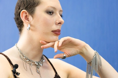 Krasnoyarsk Woman Fights Aggressive Breast Cancer, Wears Tiara on Bald Head