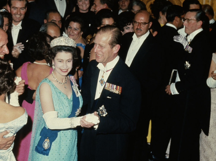 Неожиданное хобби: как Королева и принц Филипп развлекаются на карантине