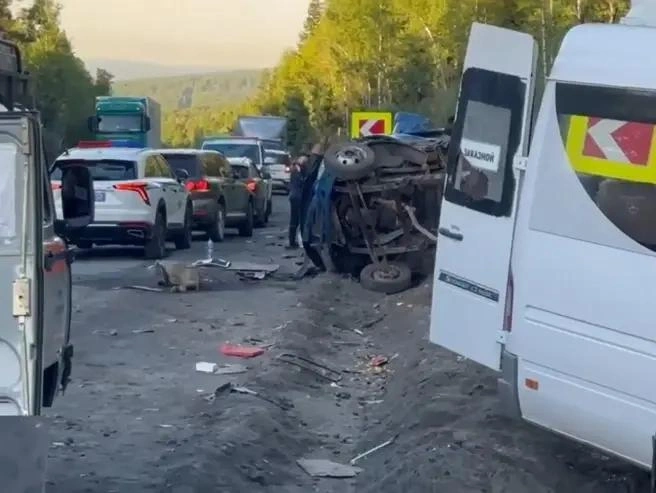 Ехали с победой, а встретились со смертью. Пермские баскетболисты попали в ДТП | Источник: Полиция Южного Урала / max.ru