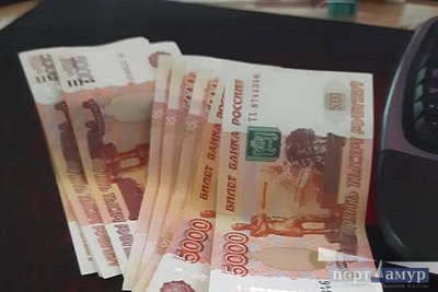 Предприниматель в Зее задолжал зарплату двум машинистам