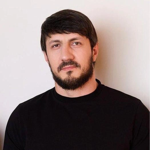 Муслим Даудов по специальности стоматолог-ортопед | Источник: Prodoctorov.ru