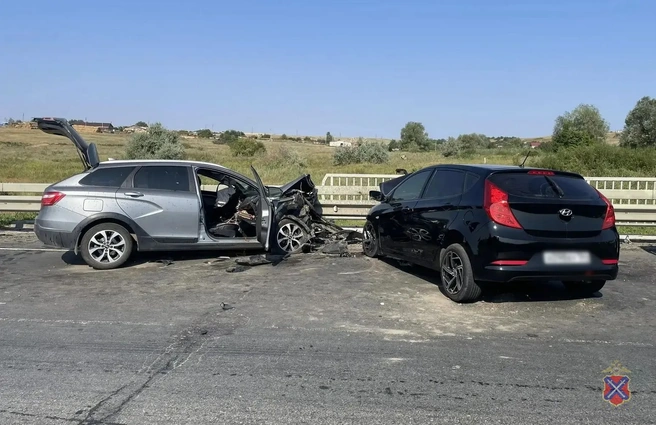 Виновником аварии, по предварительным данным полиции, стал водитель «Лады-Весты» | Источник: ГУ МВД России по Волгоградской области