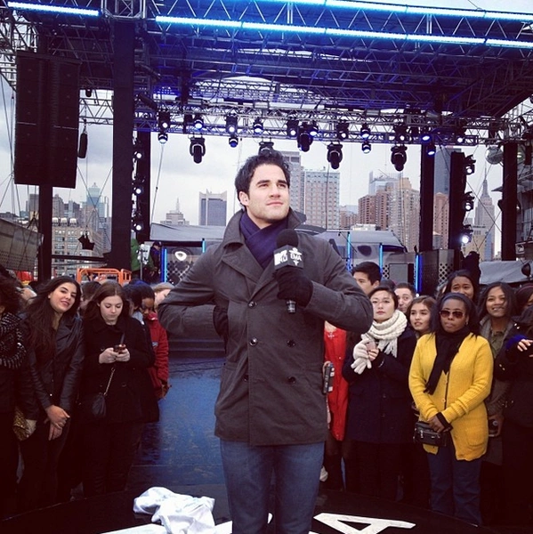 Источник: @darrencriss
