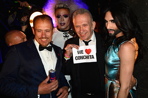 Жан-Поль Готье и Кончита Вурст на Life Ball 2014 | Источник: Getty Images
