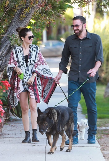 Ана де Армас и Бен Аффлек в Лос-Анджелесе | marieclaire.ru