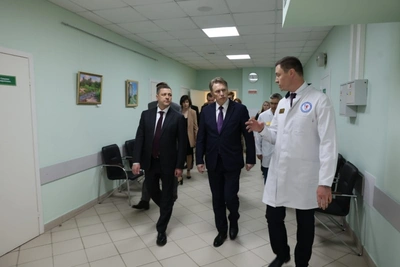 Михаил Мурашко оценил диагностику и оснащение онкодиспансера в Пскове