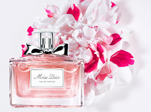Фото №1 - Декларация любви: новый аромат Miss Dior Eau de Parfum