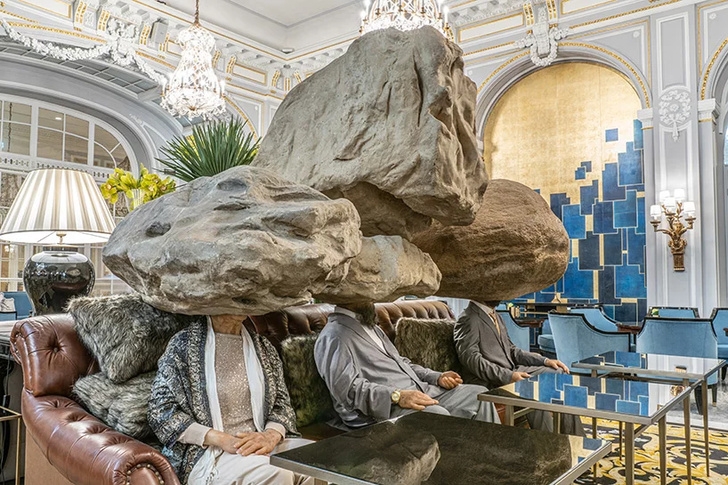 hyper-realistic humans + animals by sun yuan & peng yu take over the st. regis in rome (фото 0)