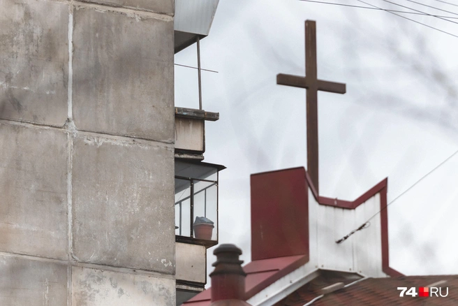 Некоторые балконы находятся почти вплотную | Источник: Наталья Лапцевич