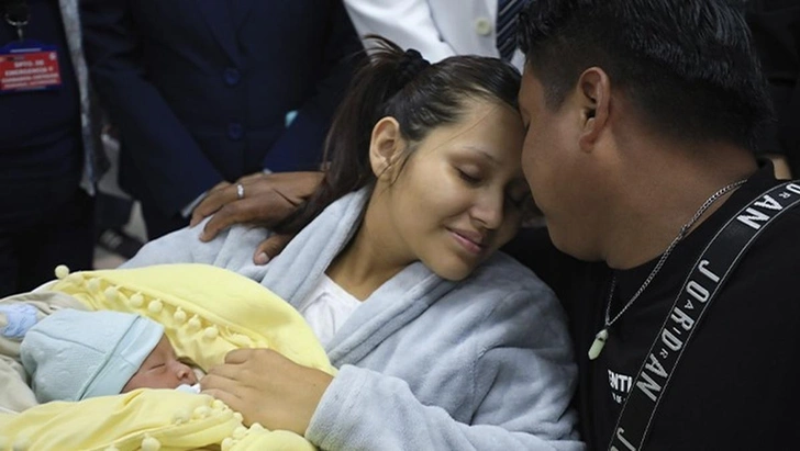 Женщина с внематочной беременностью родила здорового ребенка. Как это возможно | Источник: Министерство здравоохранения Перу