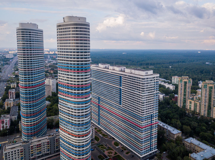 Жизнь в облаках: 10 самых высоких зданий в Москве, в которых можно жить