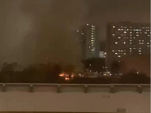 На территории Тимирязевской академии на севере Москвы вспыхнул мощный пожар | Источник: Ludmila Vinch / Жители Тимирязевского района / T.me
