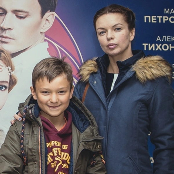 Алиса Гребенщикова с сыном | Источник: пресс-служба
