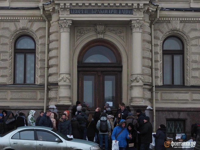 Москвичи разобрали красивые даты для бракосочетания во дворцах Петербурга | Источник: Михаил Огнев / «Фонтанка.ру»