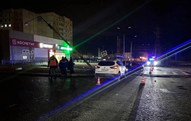 Водитель иномарки не получил тяжелых травм, в отличие от остальных участников аварии | Источник: Госавтоинспекция Тобольска