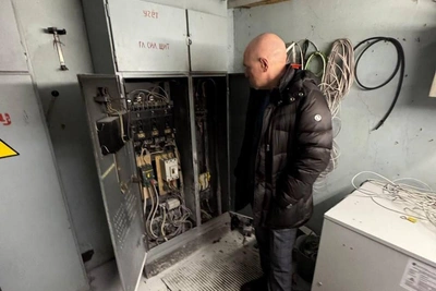 Задымление в гимназии на проспекте Славы, эвакуированы 102 человека