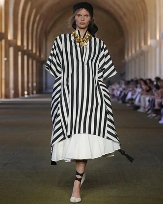 Показ Jacquemus осень-зима 2025
