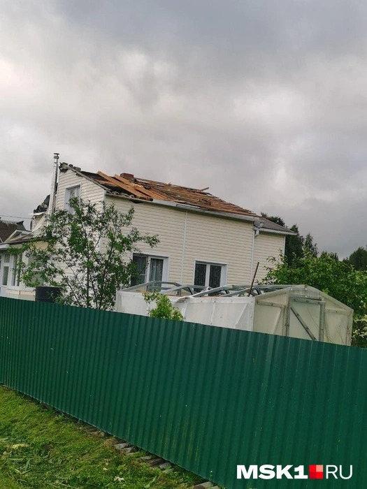 Смерч разобрал дома в Подмосковье | Источник: Илья Рыбальченко