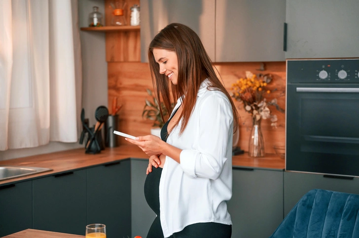 Беременных с гестационным диабетом будут дополнительно мониторить уровень глюкозы | Источник: Standret/Shutterstock/Fotodom.ru