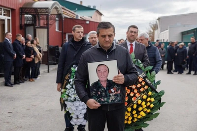 Officials and colleagues attend Sergei Trofimov's funeral in Volgograd