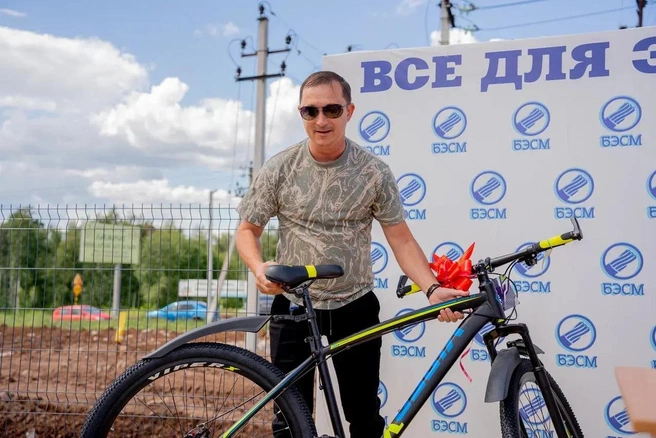 В этот день подарки получали не именинники, а гости | Источник: «Всё для электромонтажа»