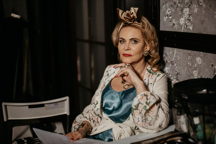 Алена Яковлева о романе с 27-летней разницей в возрасте, амплуа бабушки и будущем российского театра
