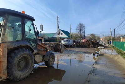 Жители Богдановича вторые сутки без воды из-за аварии на водопроводе