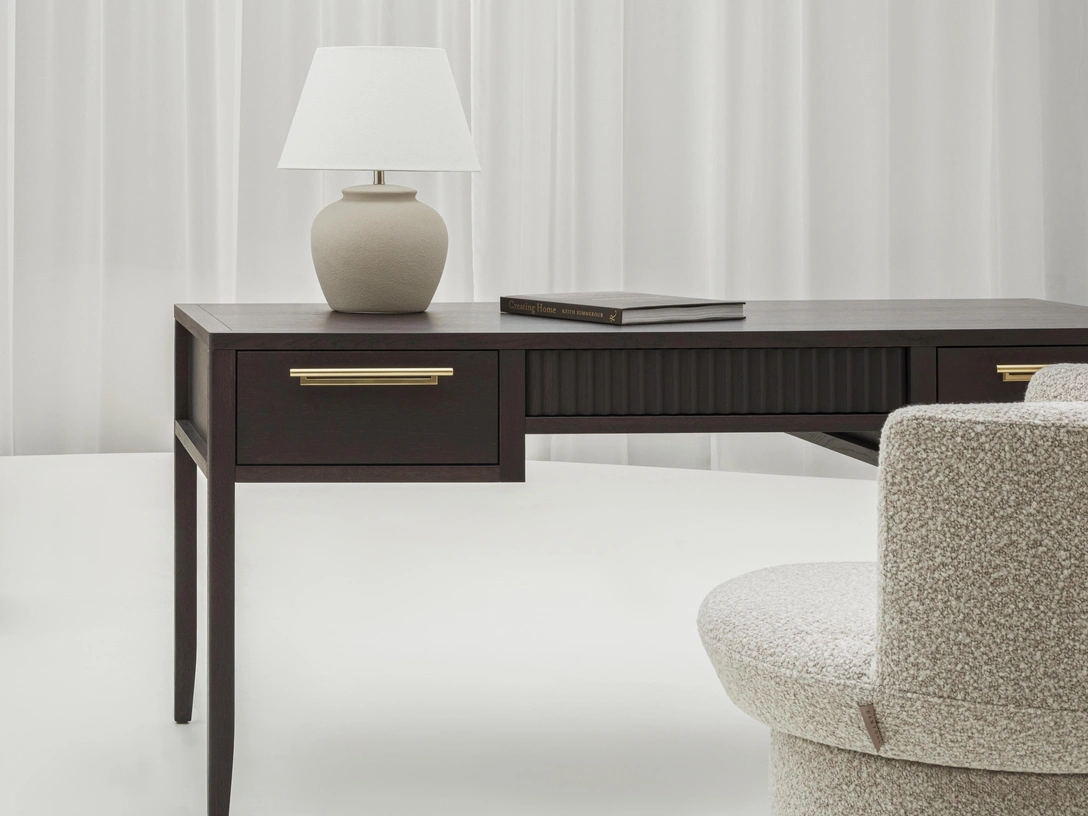 Обратная сторона луны: коллекция мебели Moon от Dantone Home | Источник: Dantone Home