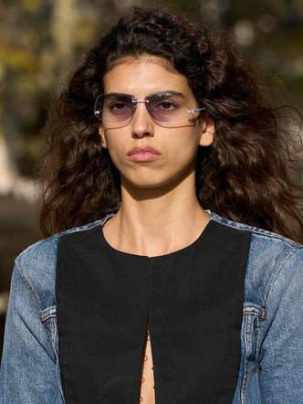 Сметут с полок: самые модные солнцезащитные очки на весну и лето 2024