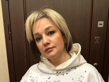 «Он угрожает молиться, чтобы все заболели»: Буланова в ступоре из-за проклятий Разина в свой адрес