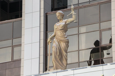 Штраф за фото из отпуска в Индии десятилетней давности