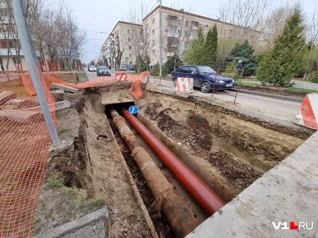 Новая труба и старая | Источник: Константин Завриков / V1.RU