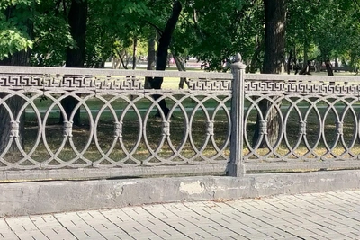 Ограждение сквера у площади Ленина отремонтируют за 4,3 млн