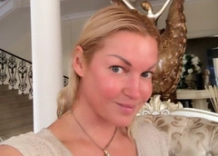 Анастасия Волочкова призналась в чувствах к бывшему возлюбленному-олигарху