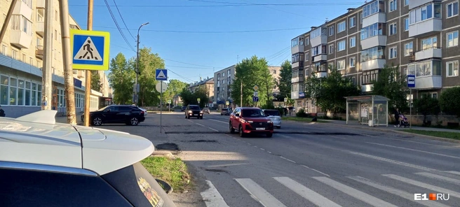 На месте трагедии установили искусственную неровность — «лежачие полицейские» | Источник: Екатерина Кириченко