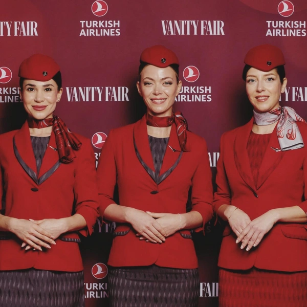 стюардессы, стюардессы униформа, стюардессы форма, Turkish Airlines | Источник: Социальные сети