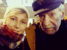 «Парень ревнует, я чувствую»: пассия Краско, которая моложе на 64 года, мечется между двумя мужчинами
