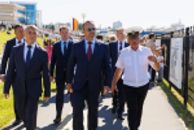 Глава Минтранса и руководитель Чувашии оценили речной порт