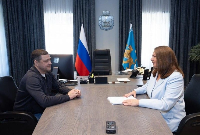 Елена Полонская представила данные о переселенцах в Псковскую область | Источник: pskov.ru
