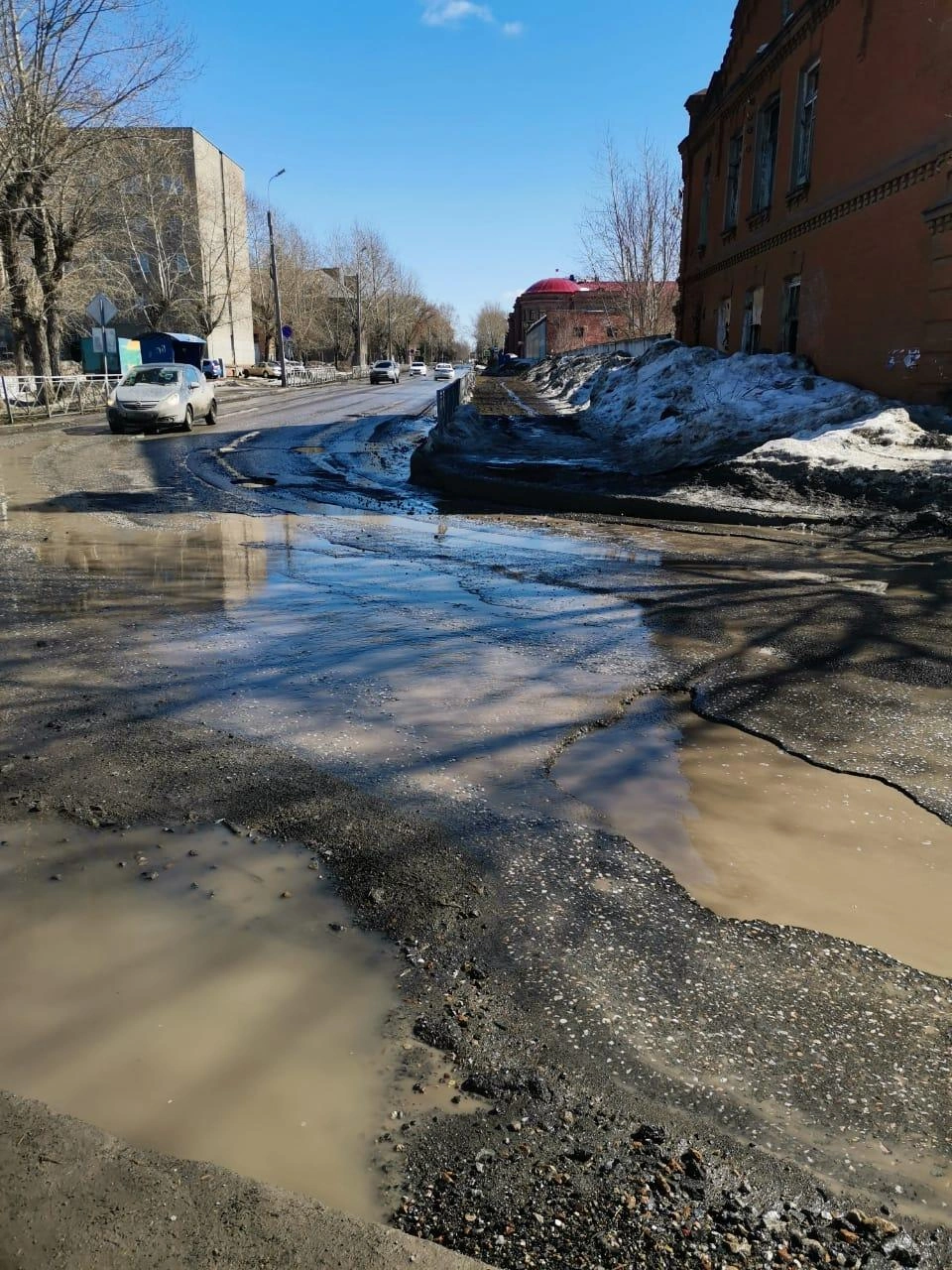 Дорога в Октябрьском районе | Источник: читатель НГС