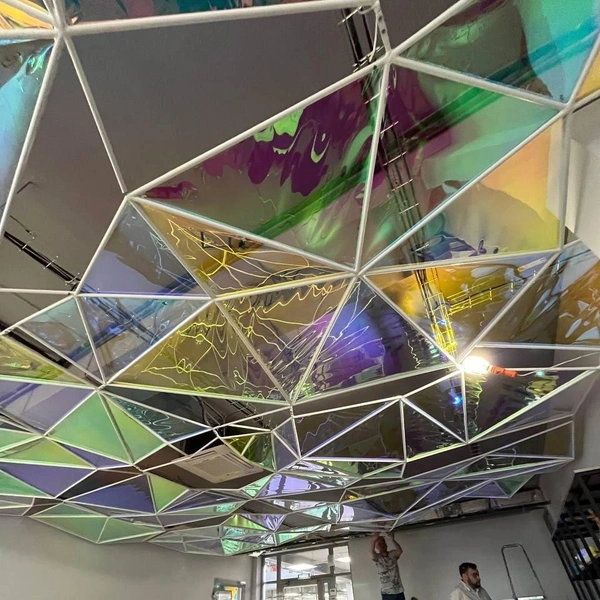 А такой космический потолок Владимир делал для «Кванториума» | Источник: личный архив Владимира Кашина