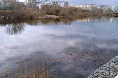 Пятно на Миассе исчезло к утру после жалоб