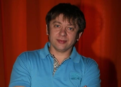 Старшей — 26, младшей — 5: Дмитрий Брекоткин о втором браке и позднем отцовстве