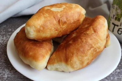 Make legendary Murmansk street food: fish 'nausea pies'